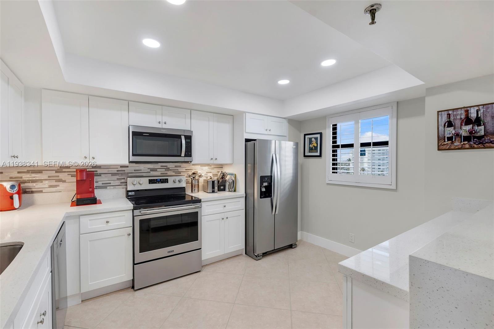 VOYAGER CONDO - Residential