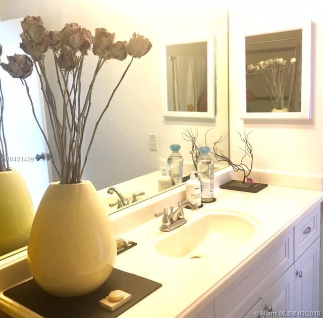 LAUDERDALE WEST 4 CONDO - Residential