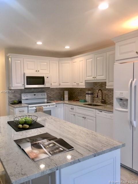 LAUDERDALE WEST 4 CONDO - Residential