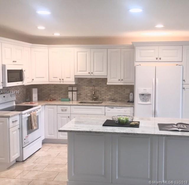 LAUDERDALE WEST 4 CONDO - Residential