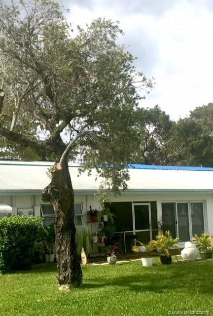 LAUDERDALE WEST 4 CONDO - Residential