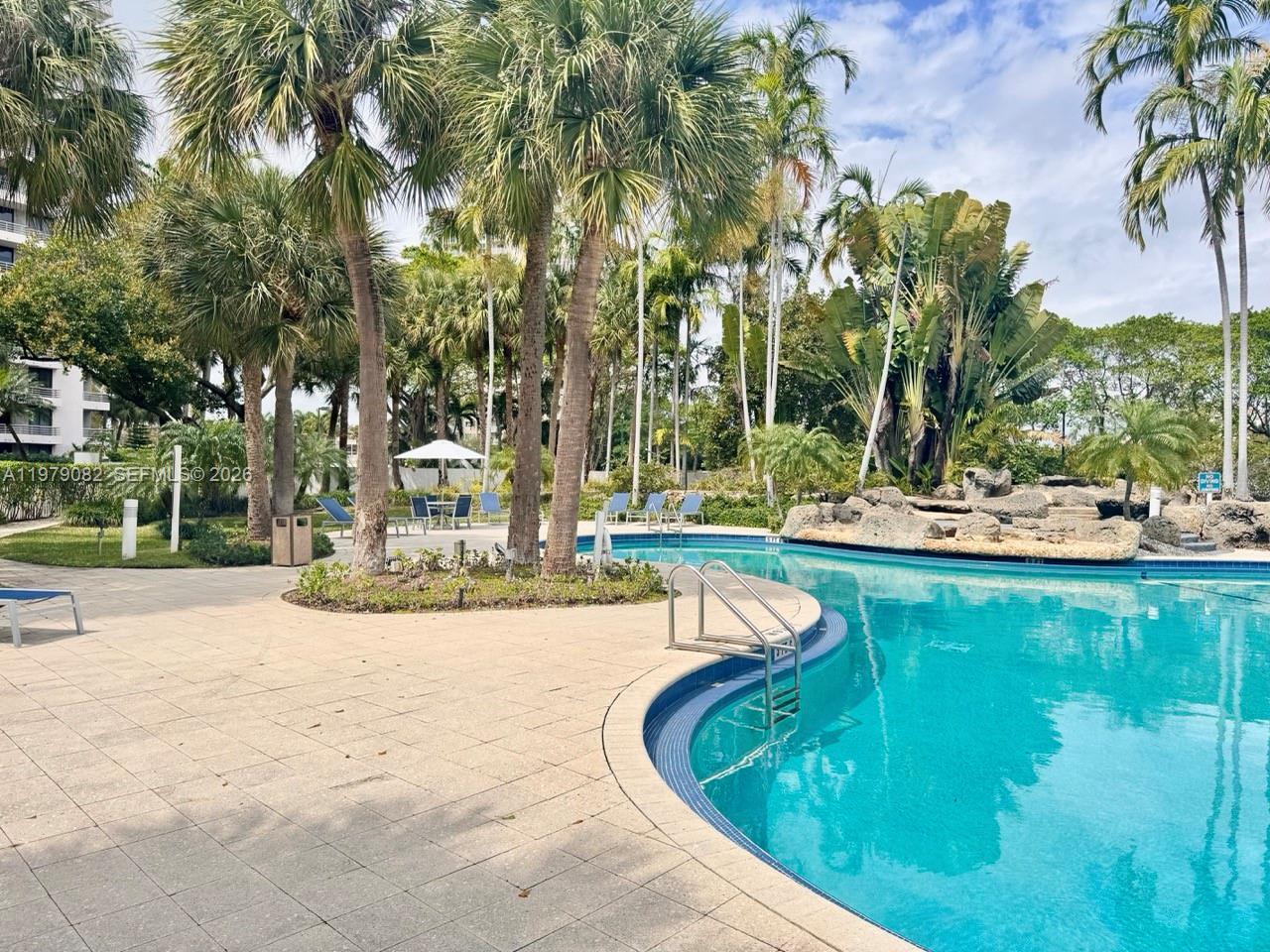 PARC CENTRAL AVENTURA SOU - Residential Lease