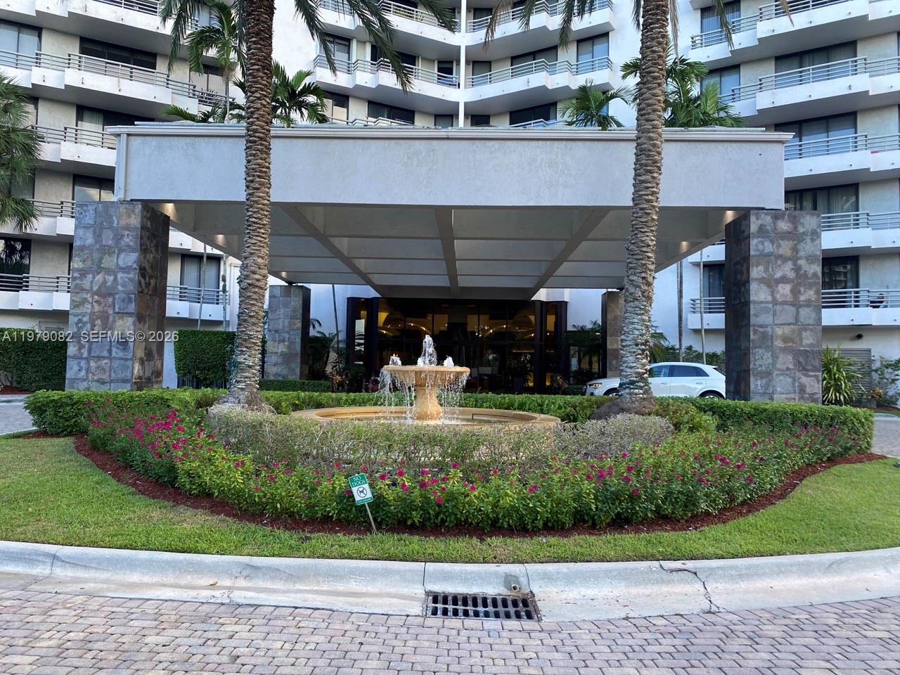 PARC CENTRAL AVENTURA SOU - Residential Lease