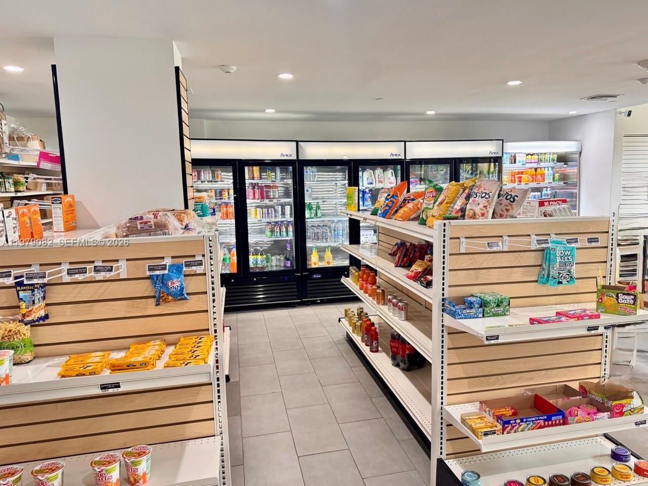 PARC CENTRAL AVENTURA SOU - Residential Lease