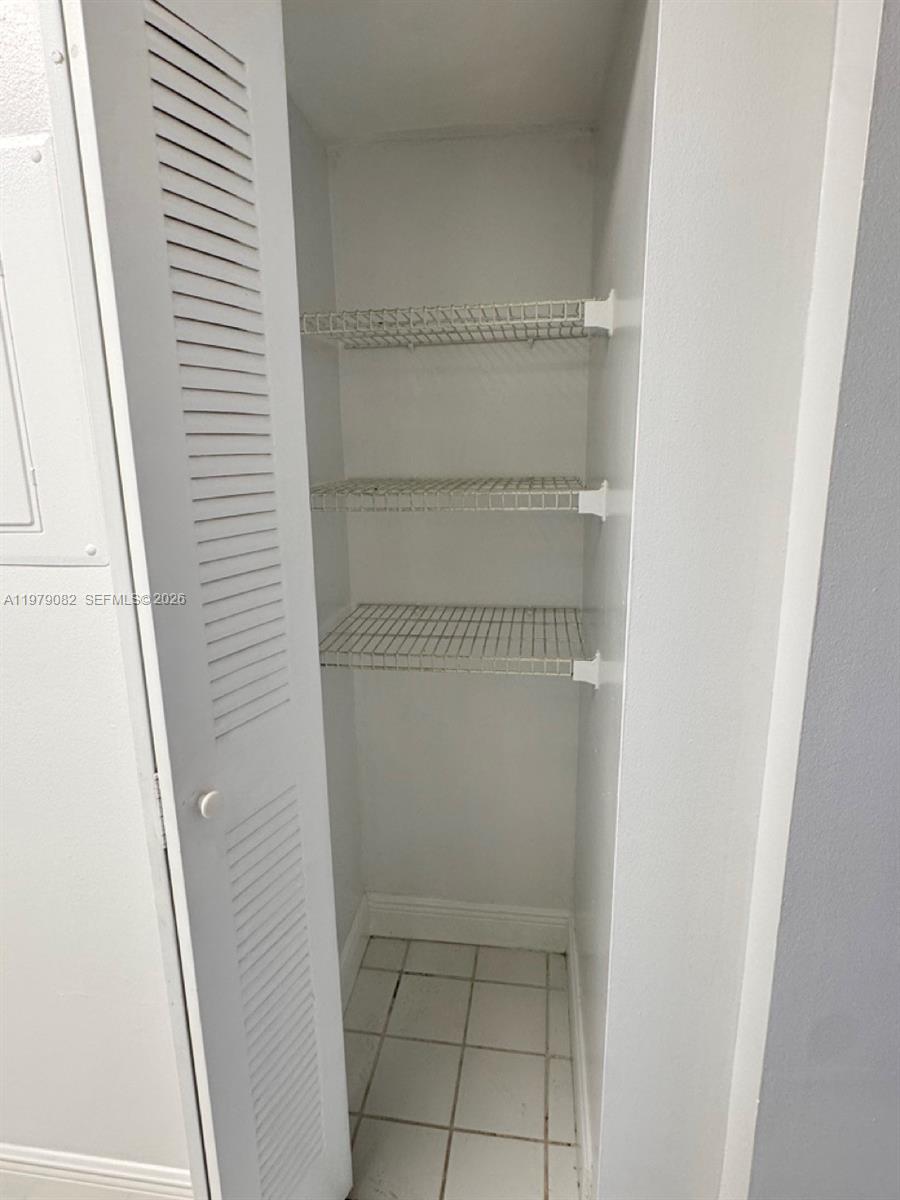 3300 NE 191st St 1214