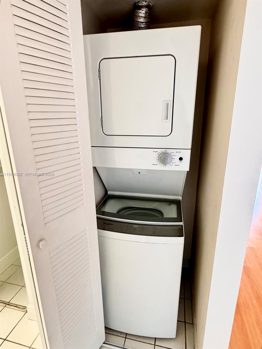 3300 NE 191st St 1214