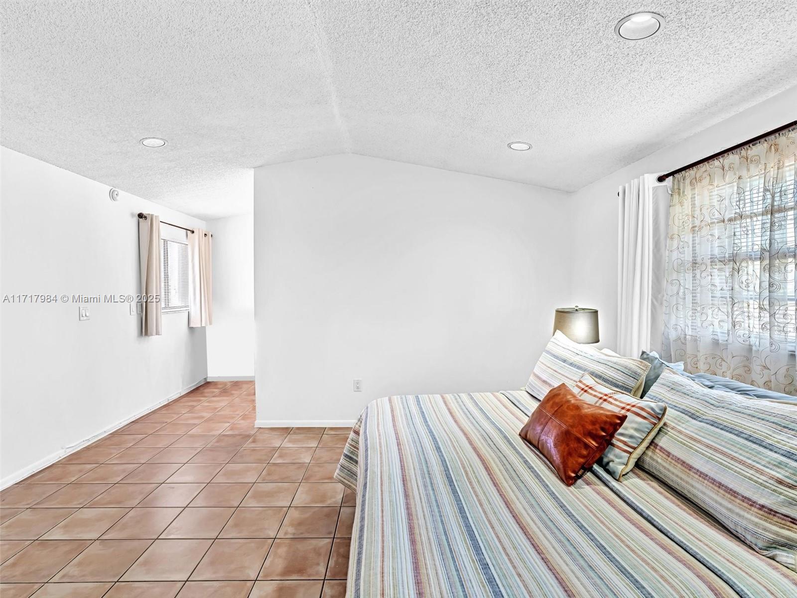 FAIRLAWN - Residential