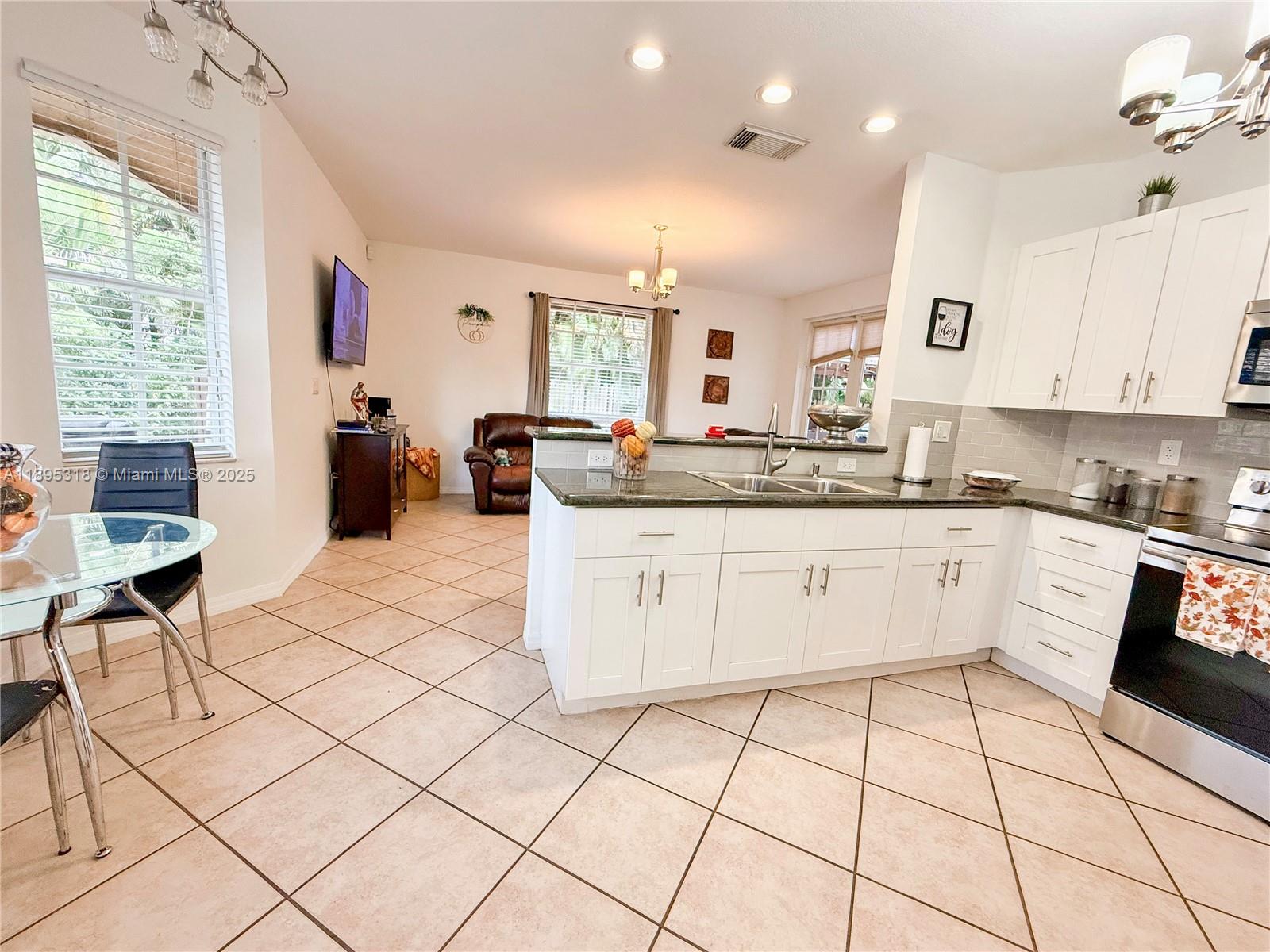 GARDEN HILLS SUB - Residential