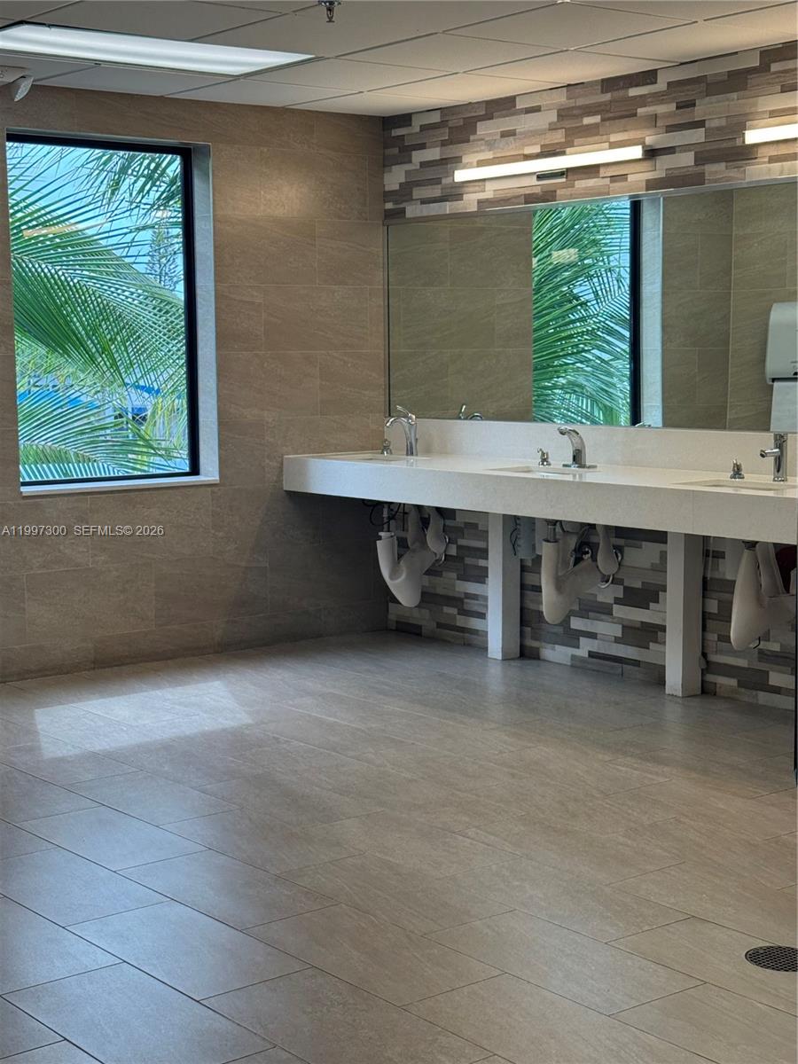 WESTBURY J CONDO - Residential