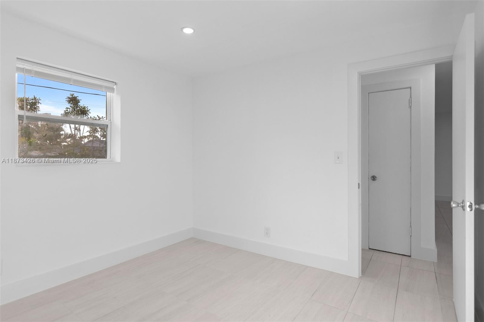 BROADVIEW PARK - Residential