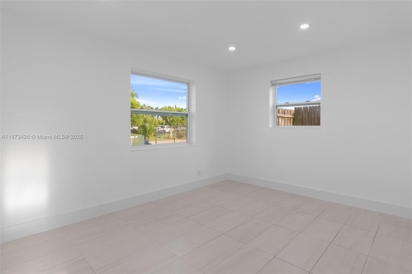 BROADVIEW PARK - Residential