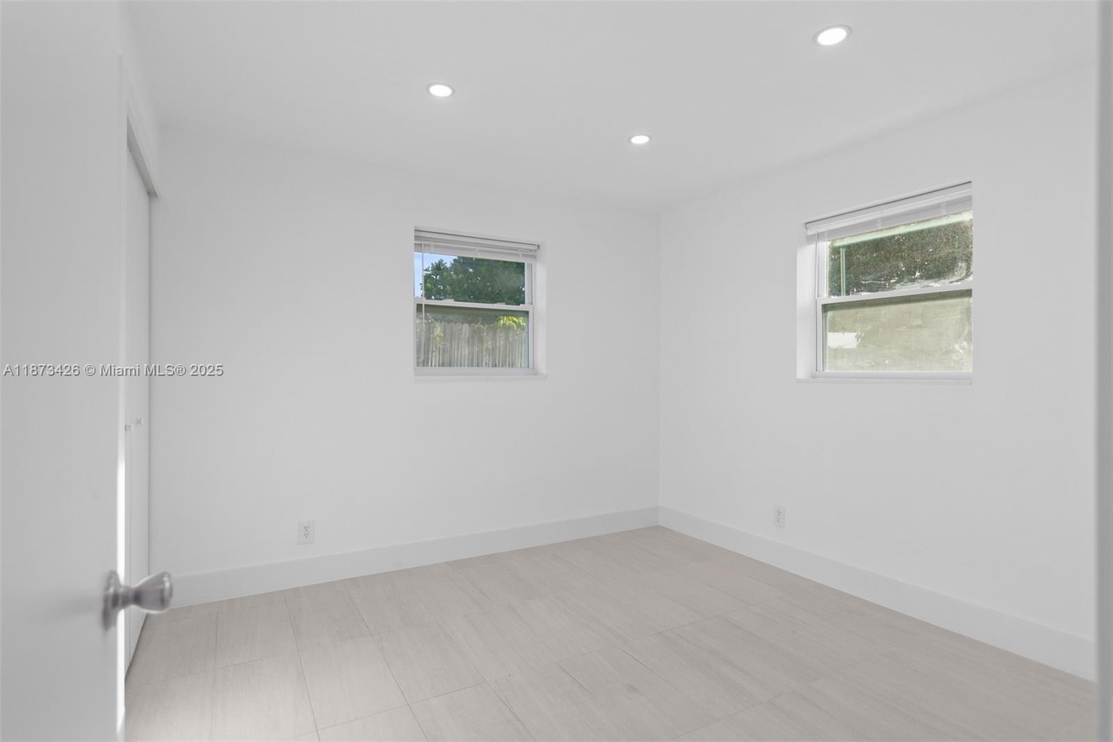 BROADVIEW PARK - Residential