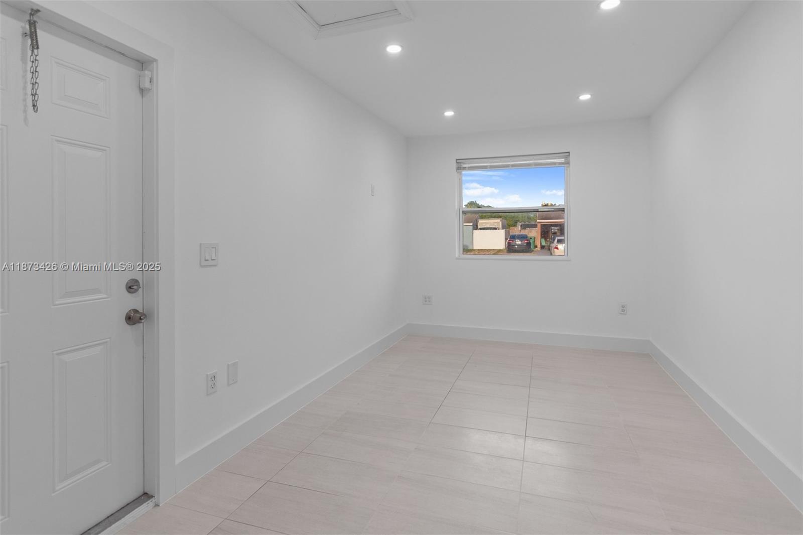 BROADVIEW PARK - Residential