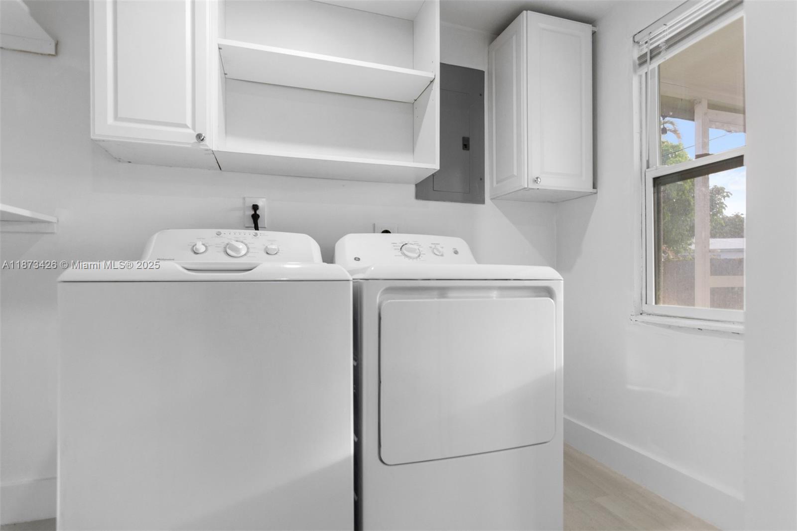 BROADVIEW PARK - Residential