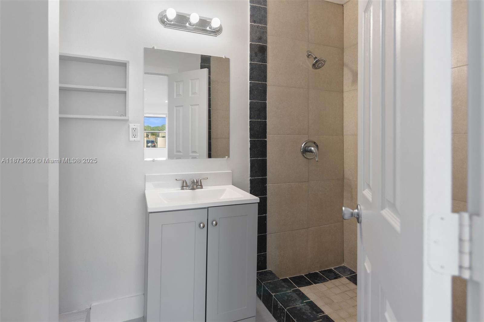 BROADVIEW PARK - Residential