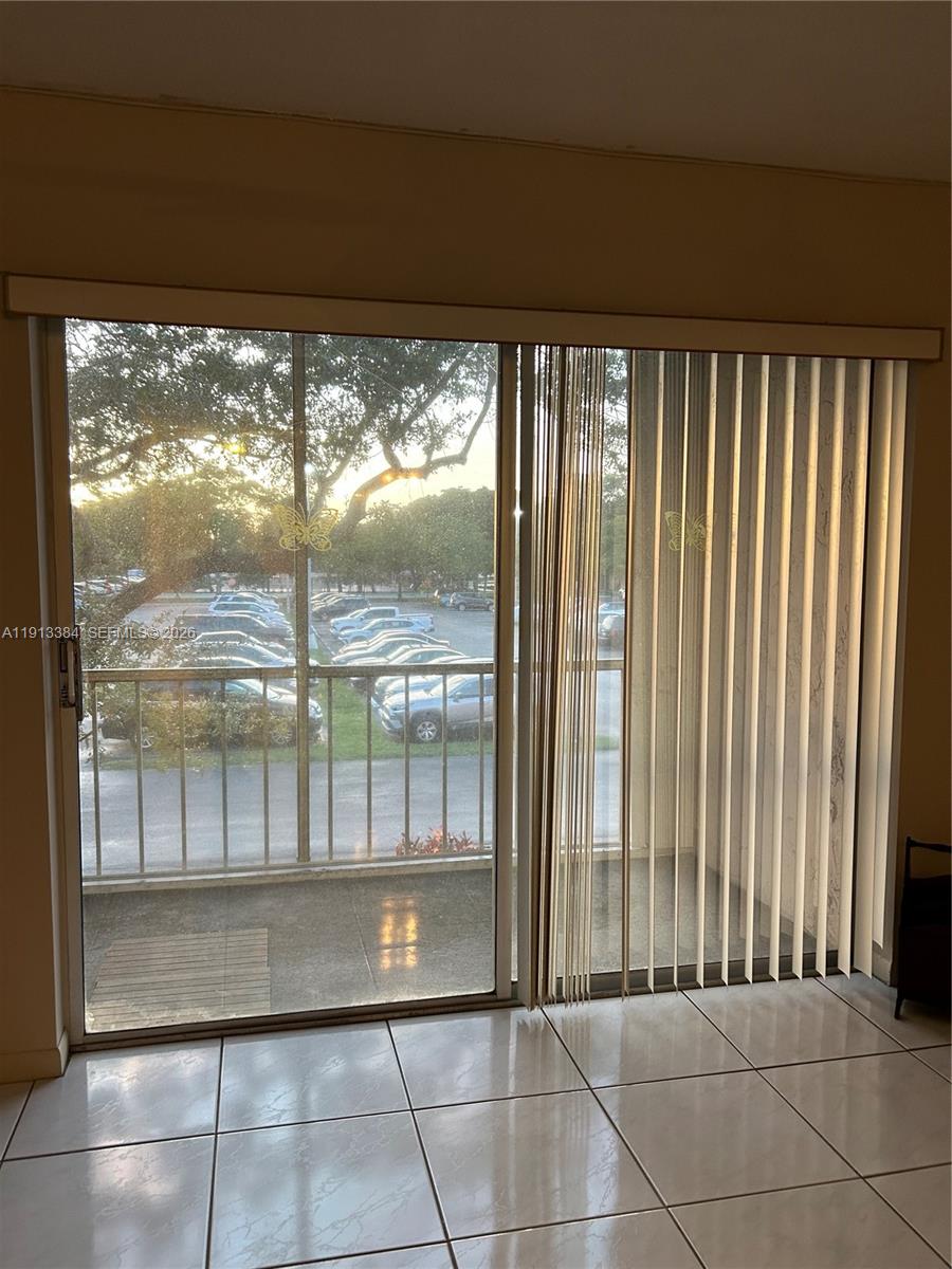 OAKBROOK II CONDO - Residential