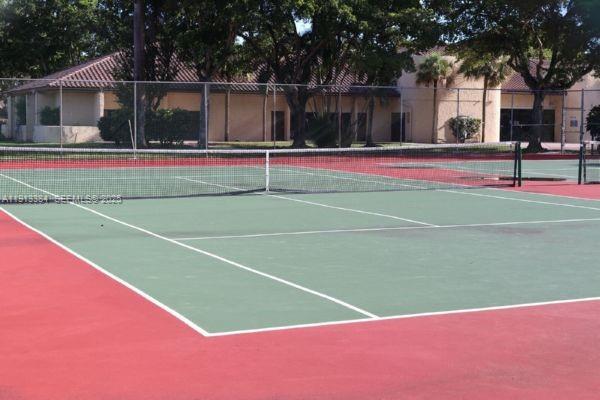 OAKBROOK II CONDO - Residential