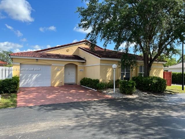 POINCIANA AT SUNSET - Residential Lease