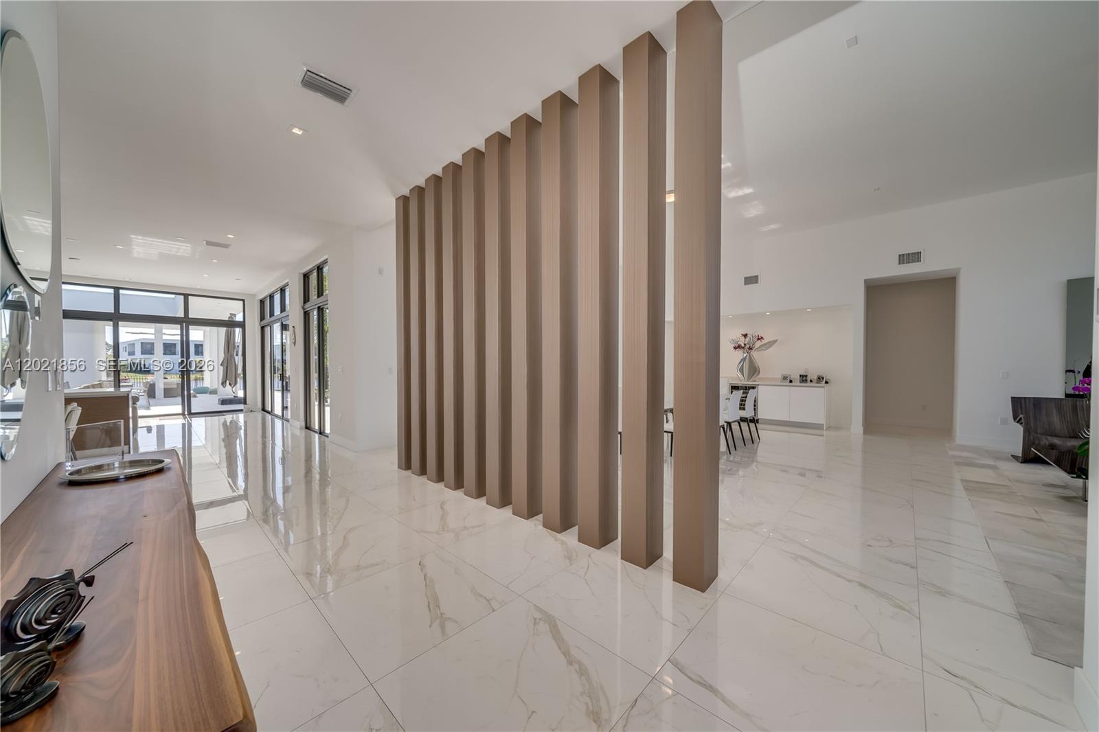 WESTON ESTATES. BOTANIKO - Residential