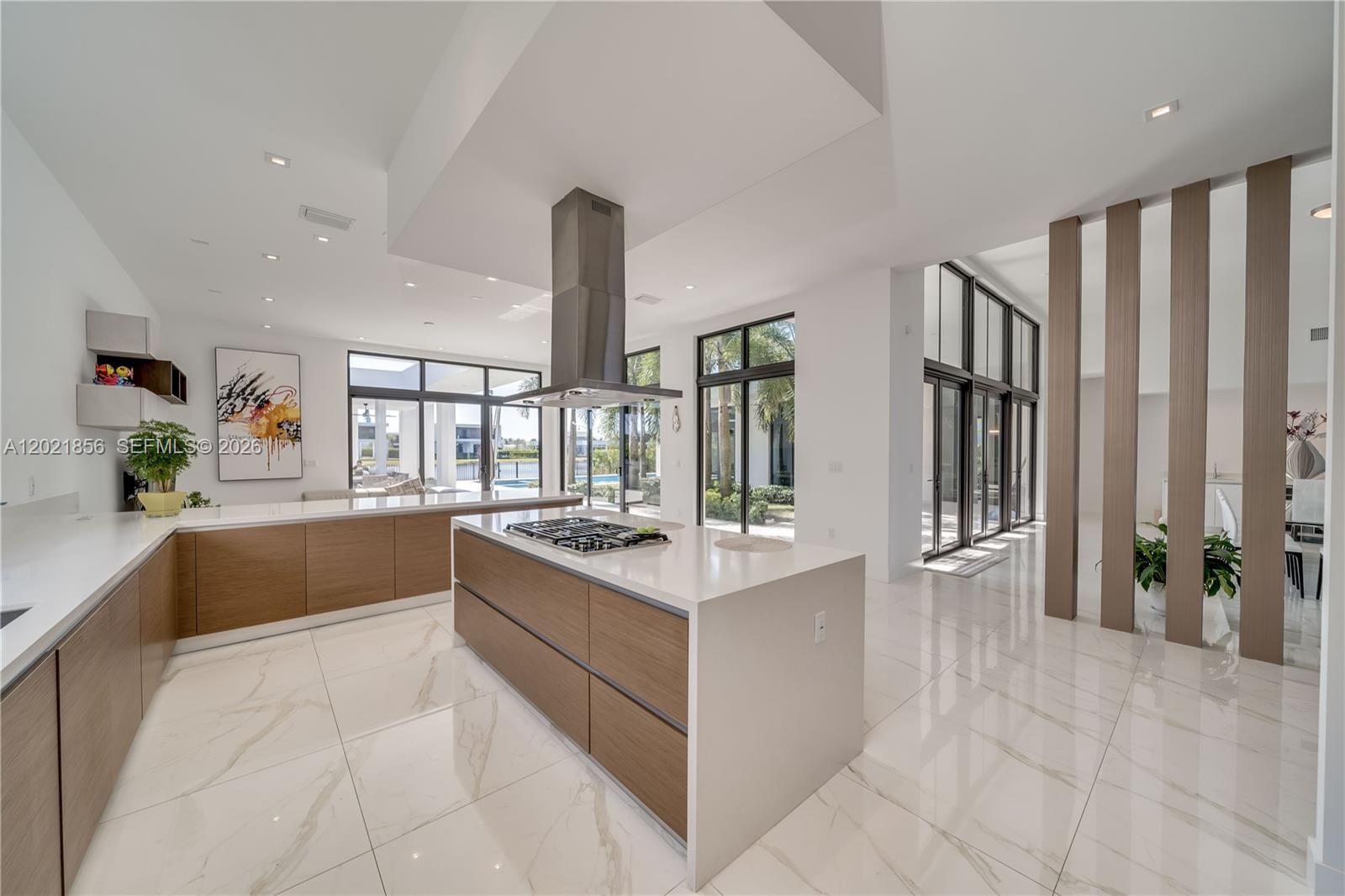 WESTON ESTATES. BOTANIKO - Residential