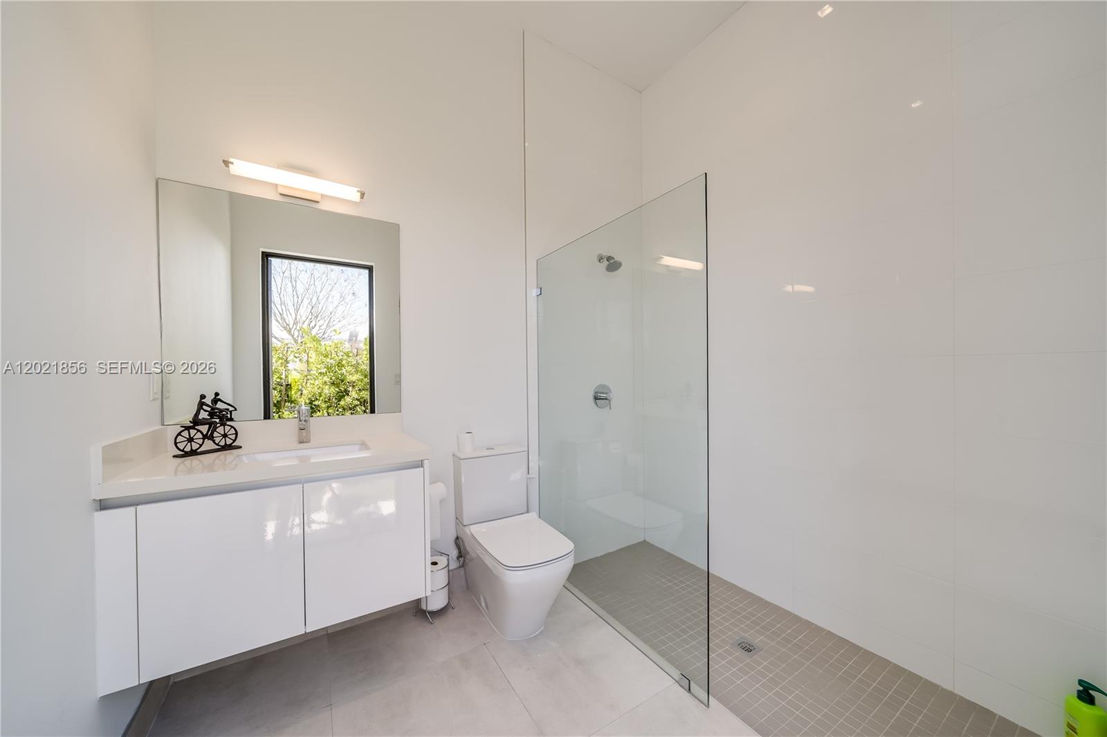 WESTON ESTATES. BOTANIKO - Residential