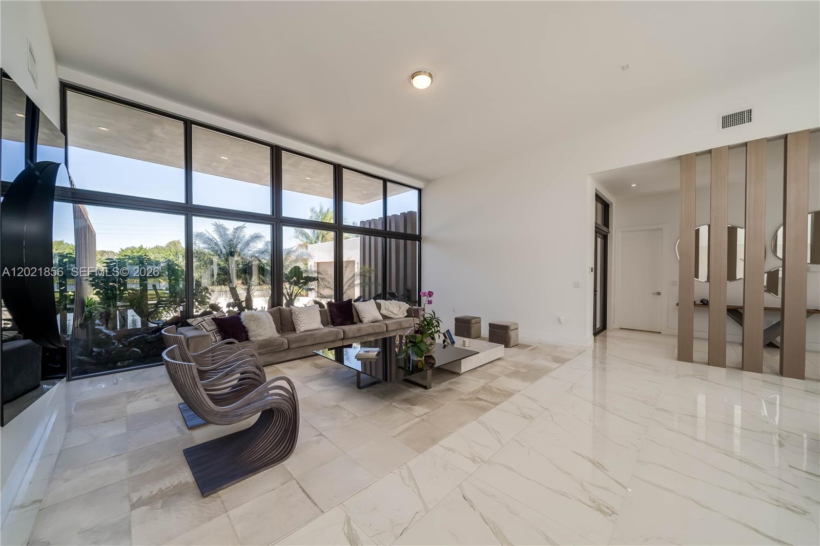 WESTON ESTATES. BOTANIKO - Residential