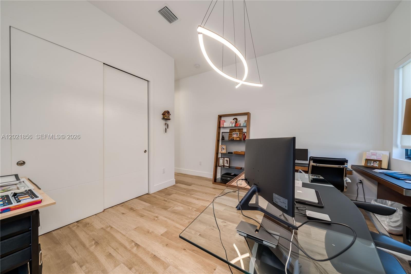 WESTON ESTATES. BOTANIKO - Residential