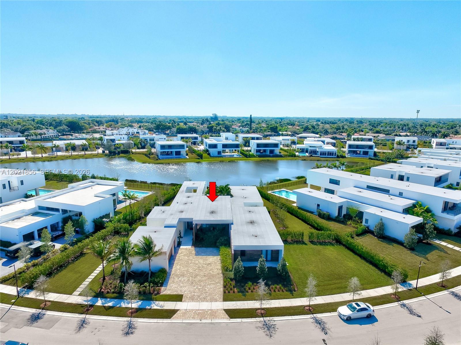 WESTON ESTATES. BOTANIKO - Residential