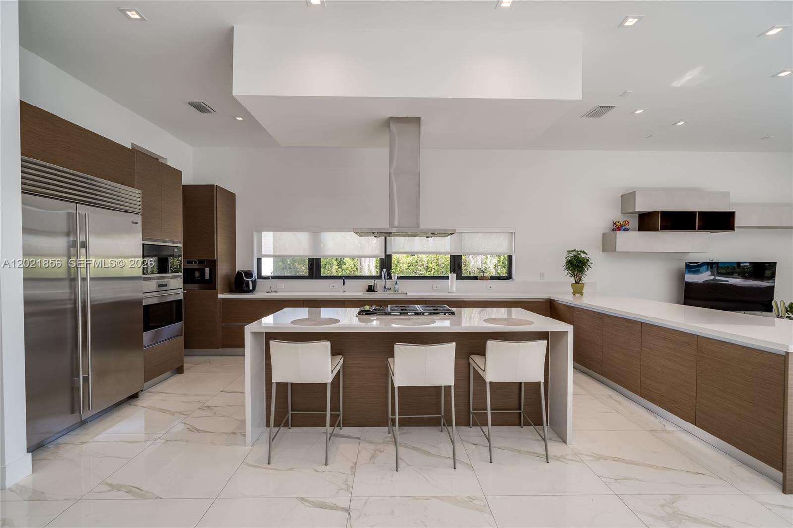 WESTON ESTATES. BOTANIKO - Residential