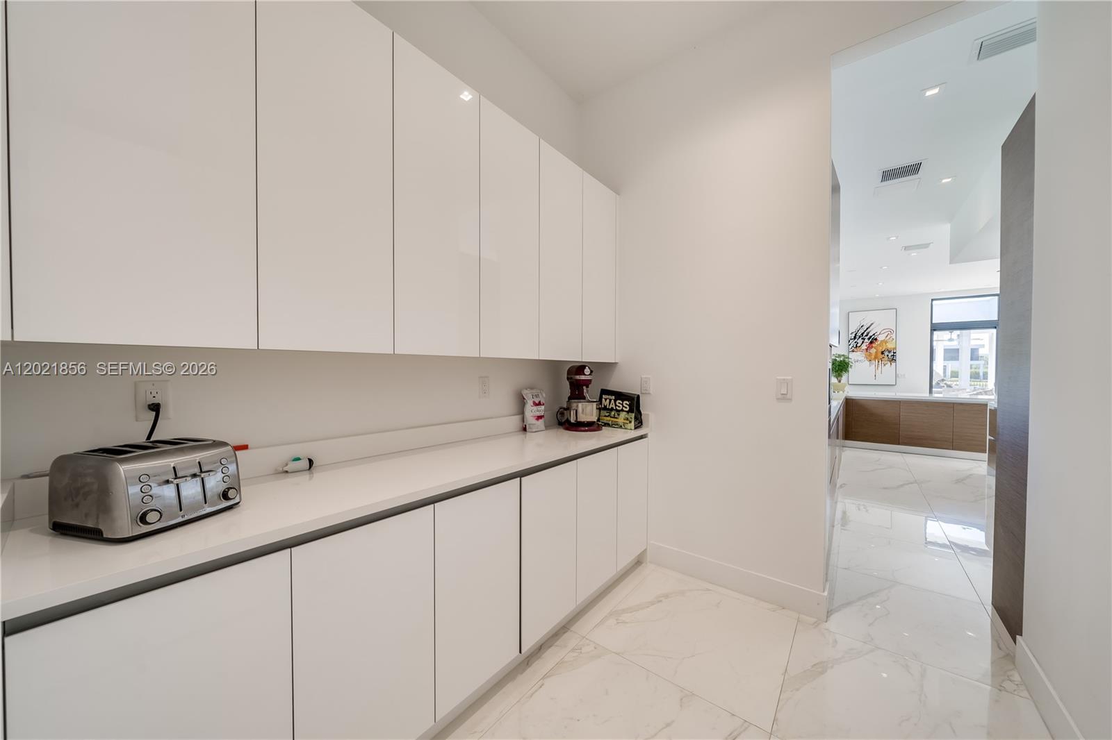 WESTON ESTATES. BOTANIKO - Residential