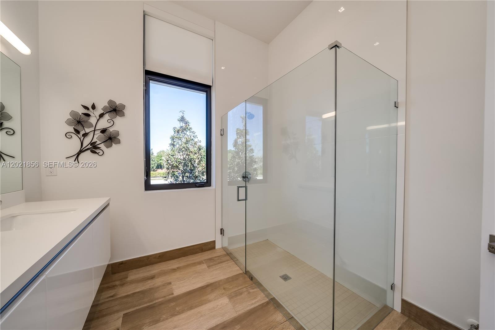 WESTON ESTATES. BOTANIKO - Residential