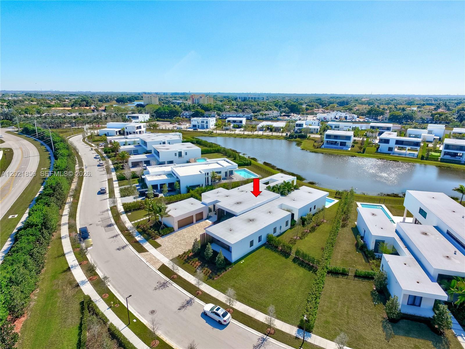 WESTON ESTATES. BOTANIKO - Residential