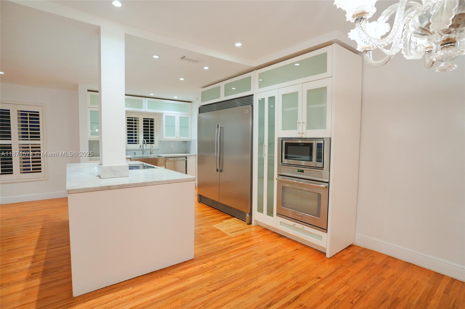 TROPICAL ISLE HOMES SUB 3 - Residential Lease