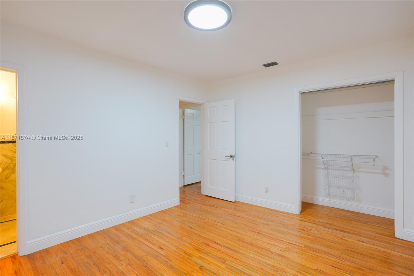 TROPICAL ISLE HOMES SUB 3 - Residential Lease