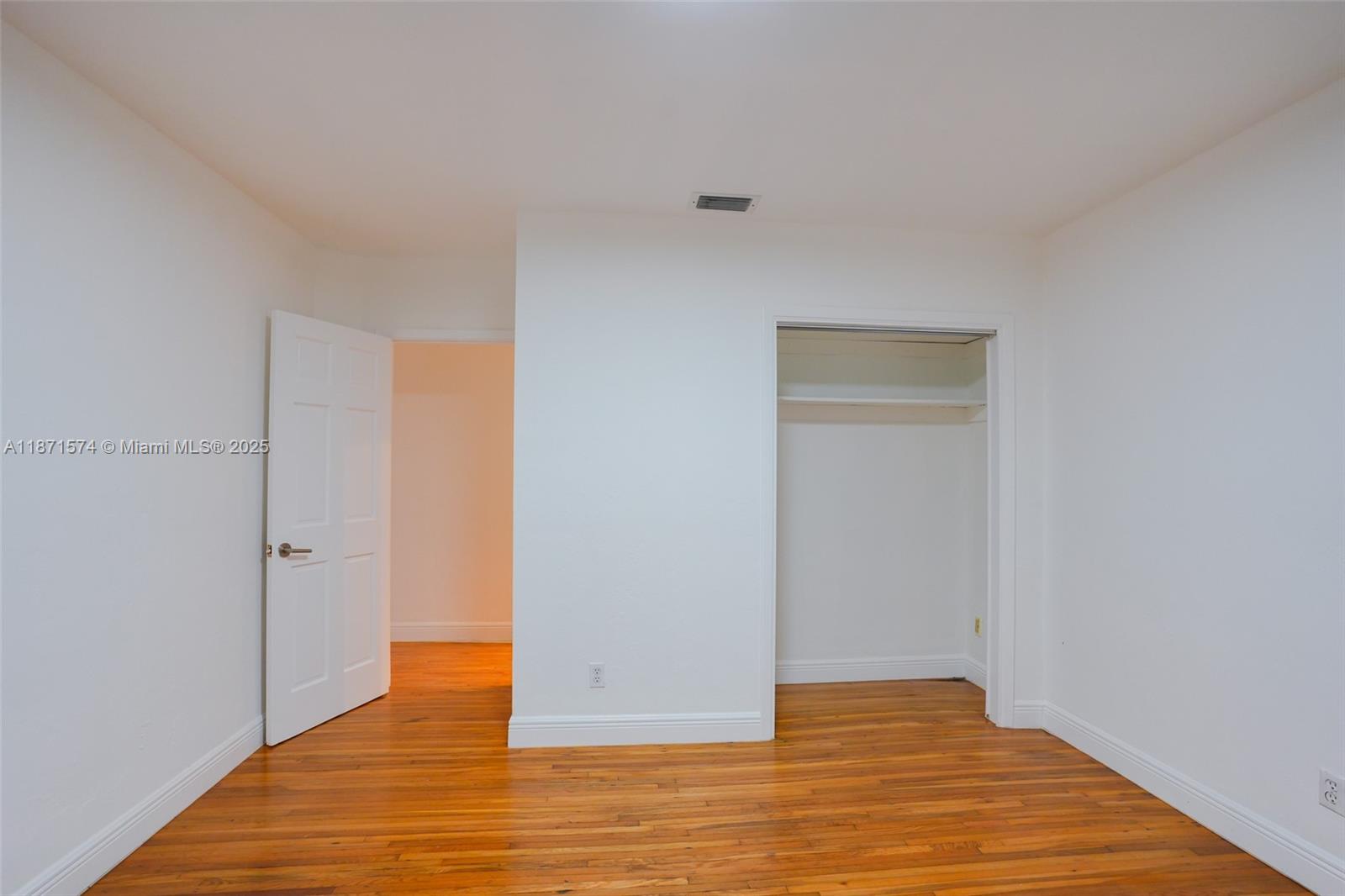 TROPICAL ISLE HOMES SUB 3 - Residential Lease