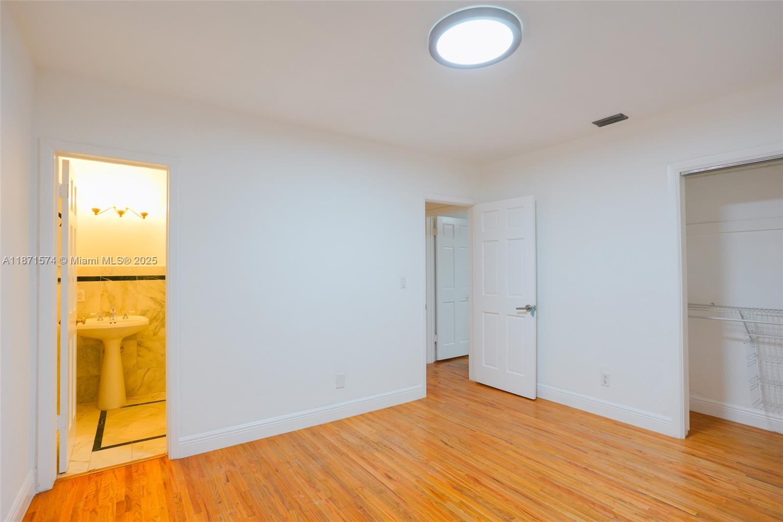 TROPICAL ISLE HOMES SUB 3 - Residential Lease