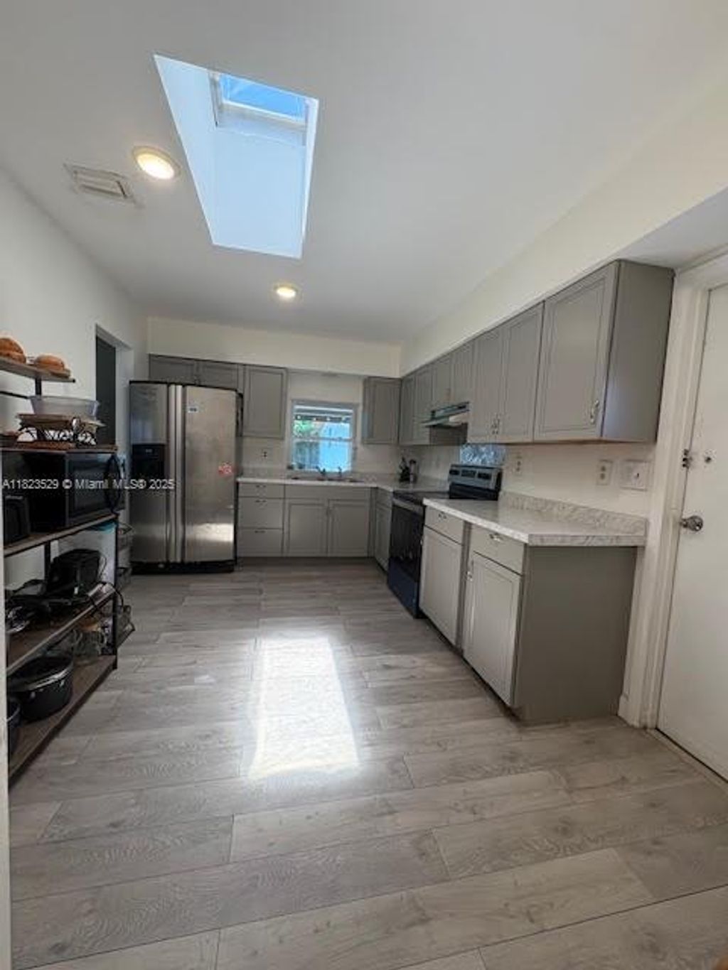 Photo of 7740 NW 34th St, Davie, FL 33024 (MLS # A11823529)