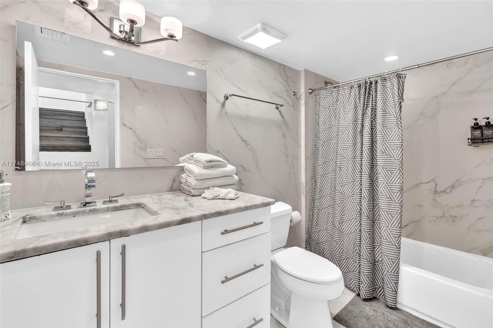 SNUG HARBOR - Residential