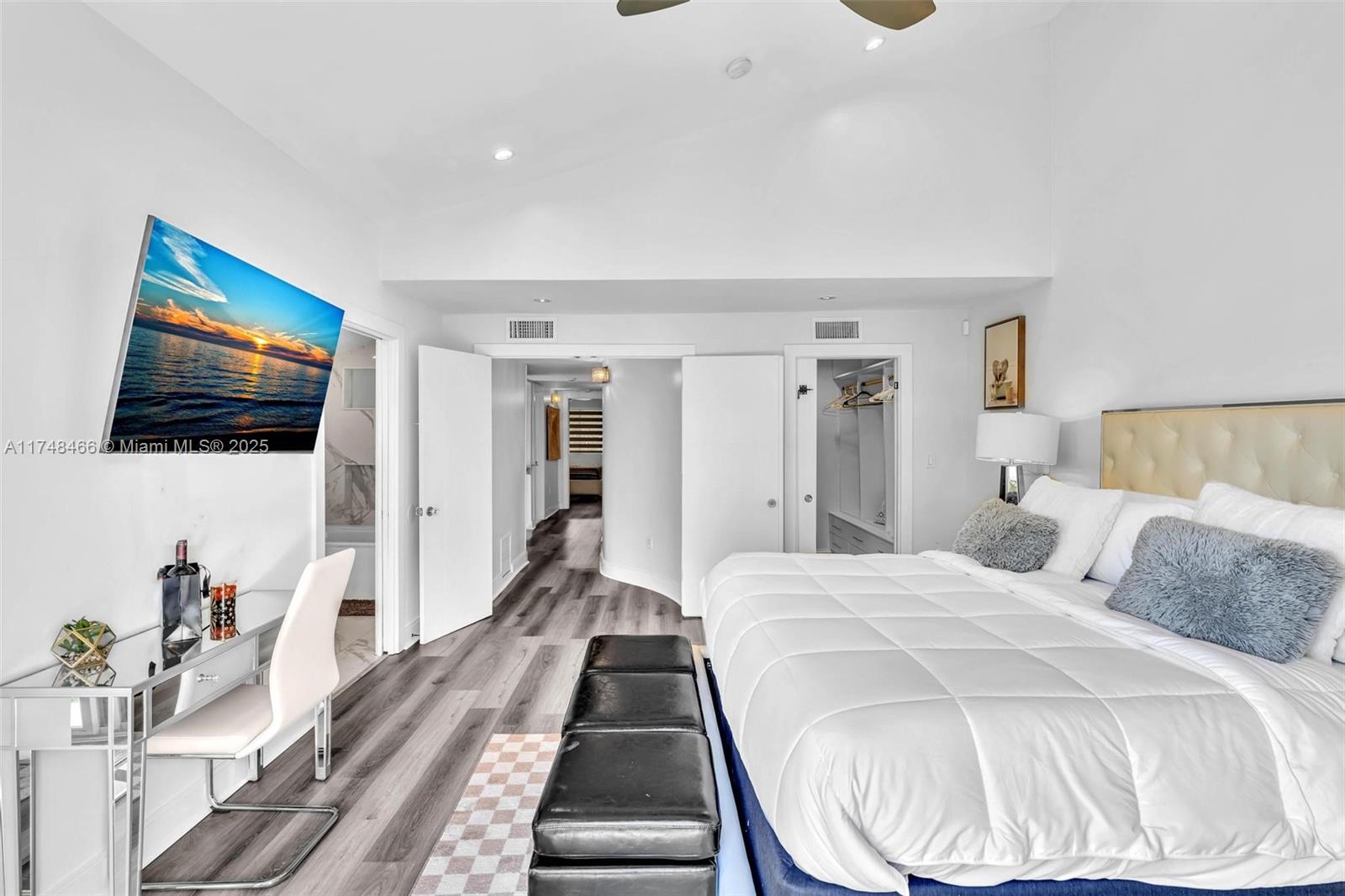 SNUG HARBOR - Residential