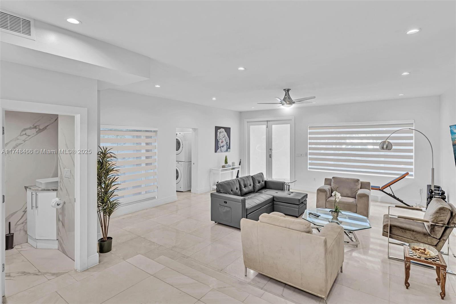 SNUG HARBOR - Residential