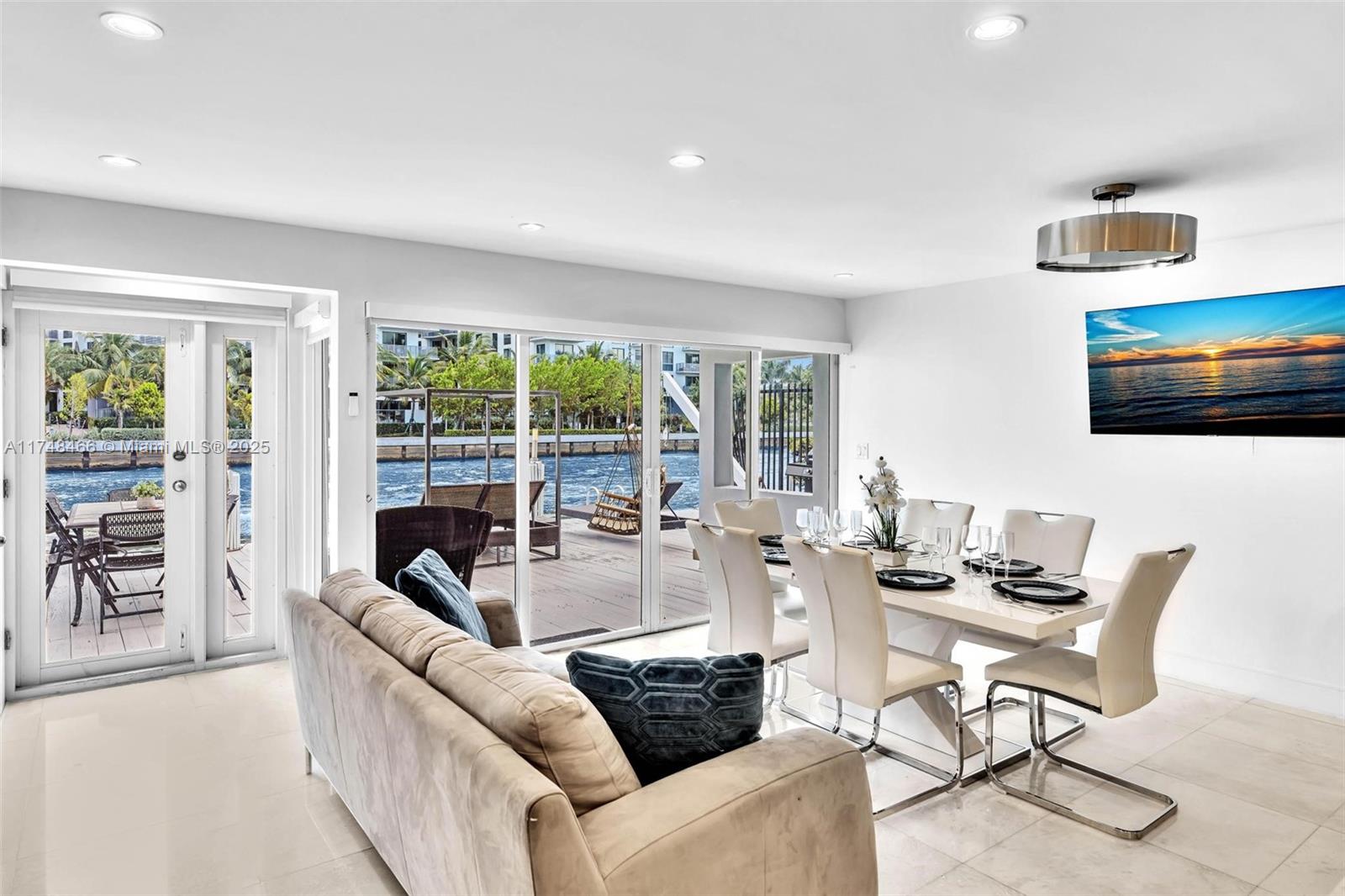 SNUG HARBOR - Residential