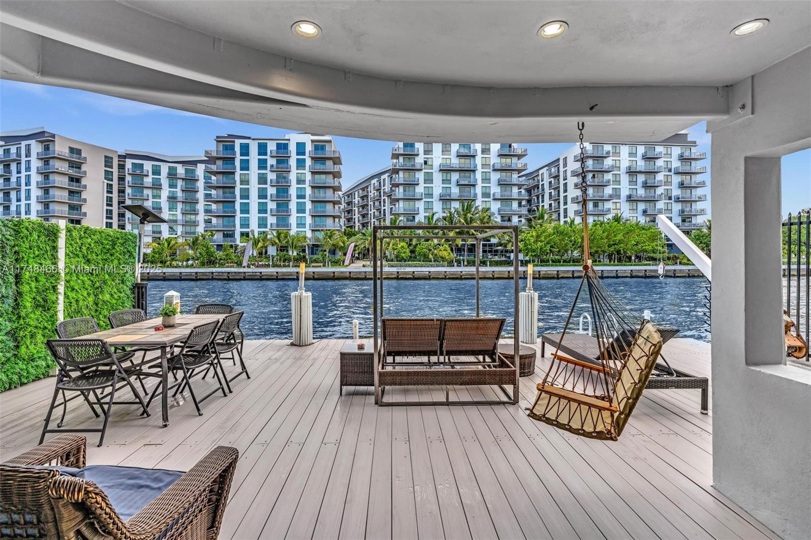 SNUG HARBOR - Residential