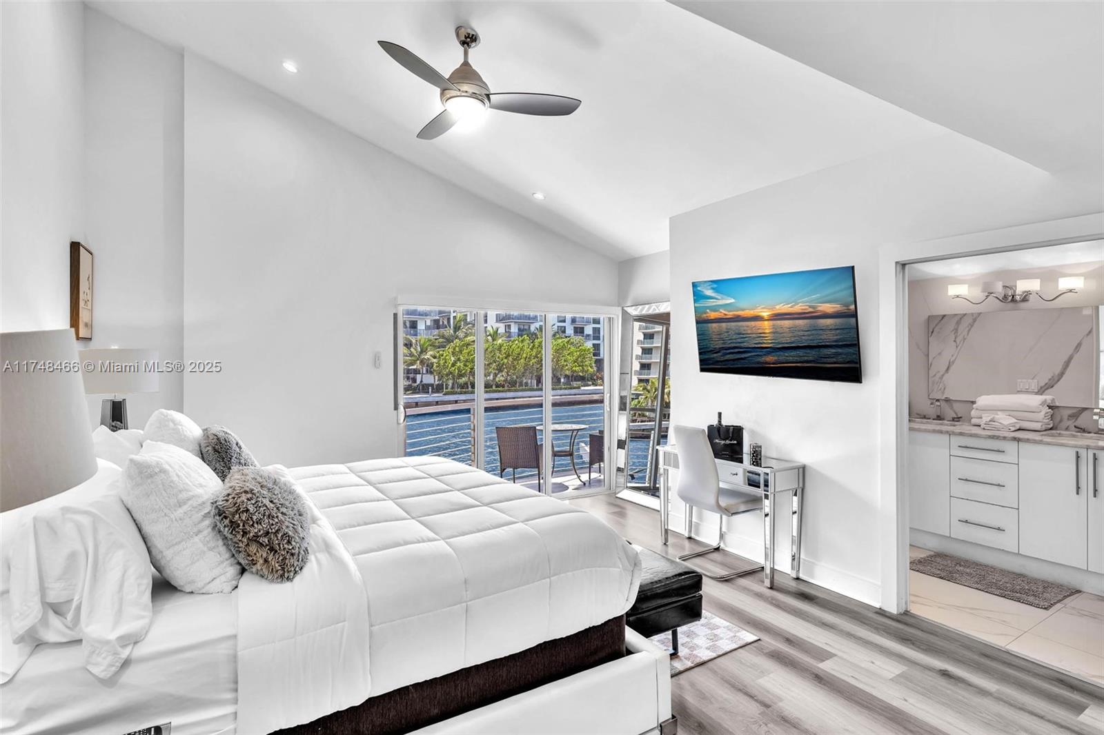 SNUG HARBOR - Residential