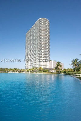 2411 LAGUNA CIR UNIT 810, MIAMI, FL 33181 - Image c5265dd2c2ef28d1d42d8f78bf9384ca/1782463998