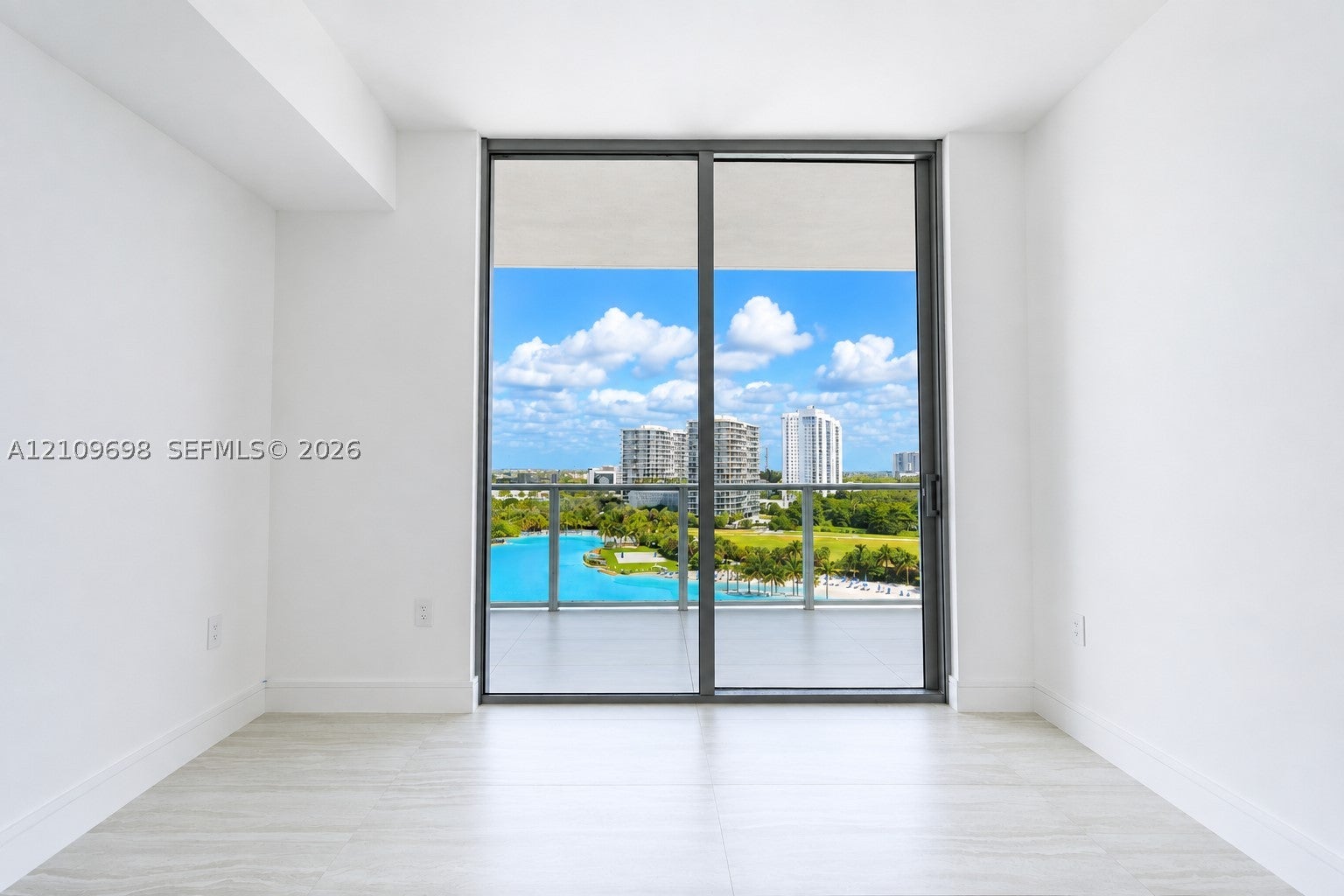 2411 Laguna Circle 810