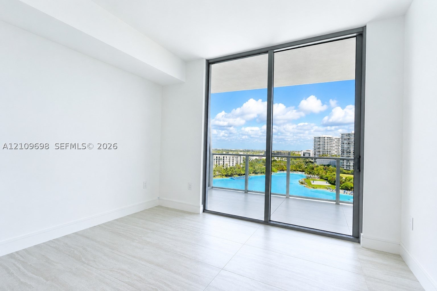 2411 Laguna Circle 810