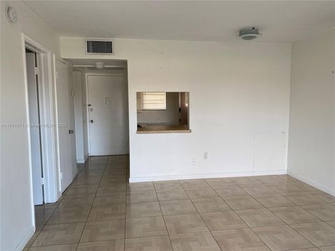 View photos, virtual tours, details... 20200 NE 27th Ct 20 Aventura FL 33180