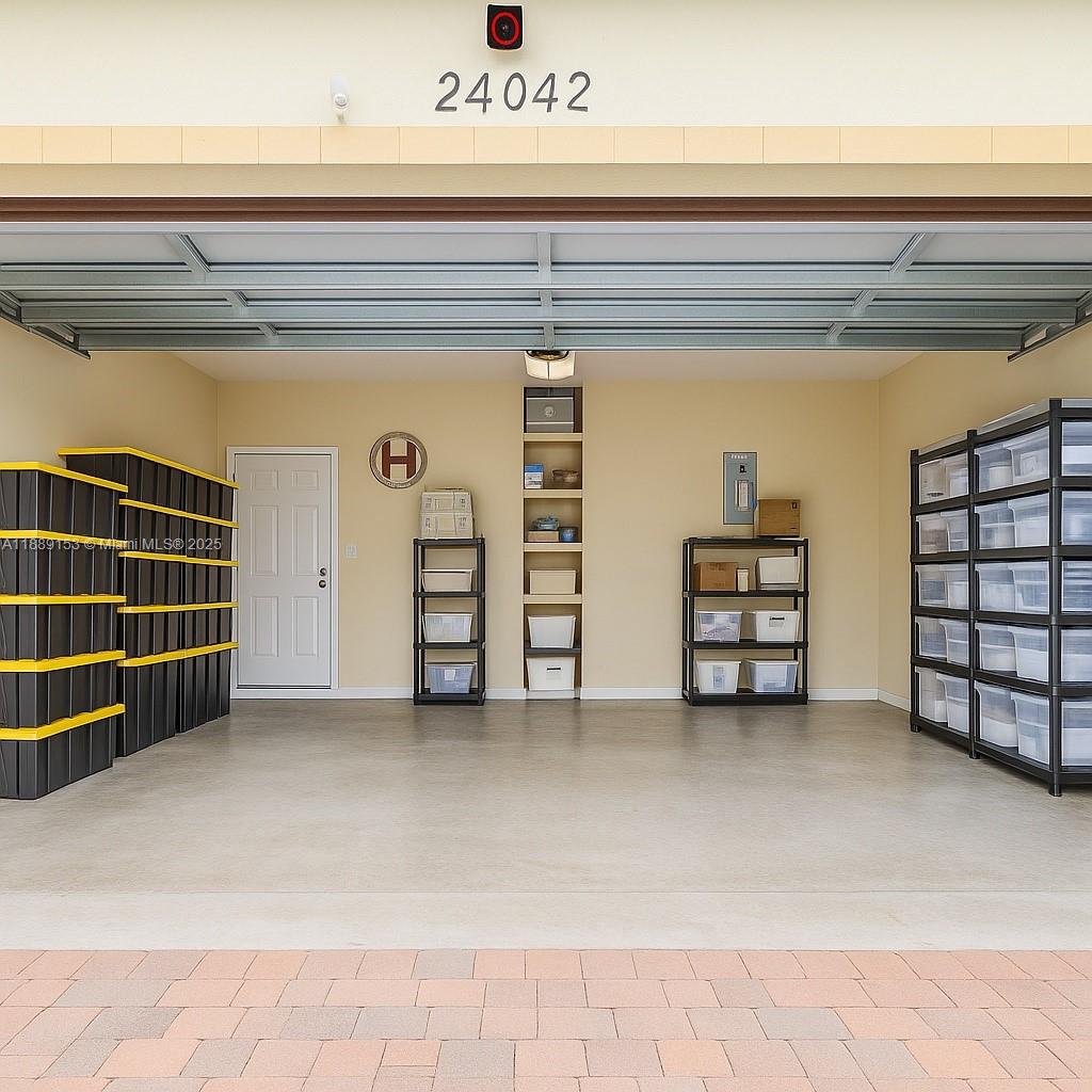 SILVER PALM EAST SEC FOUR - Residential