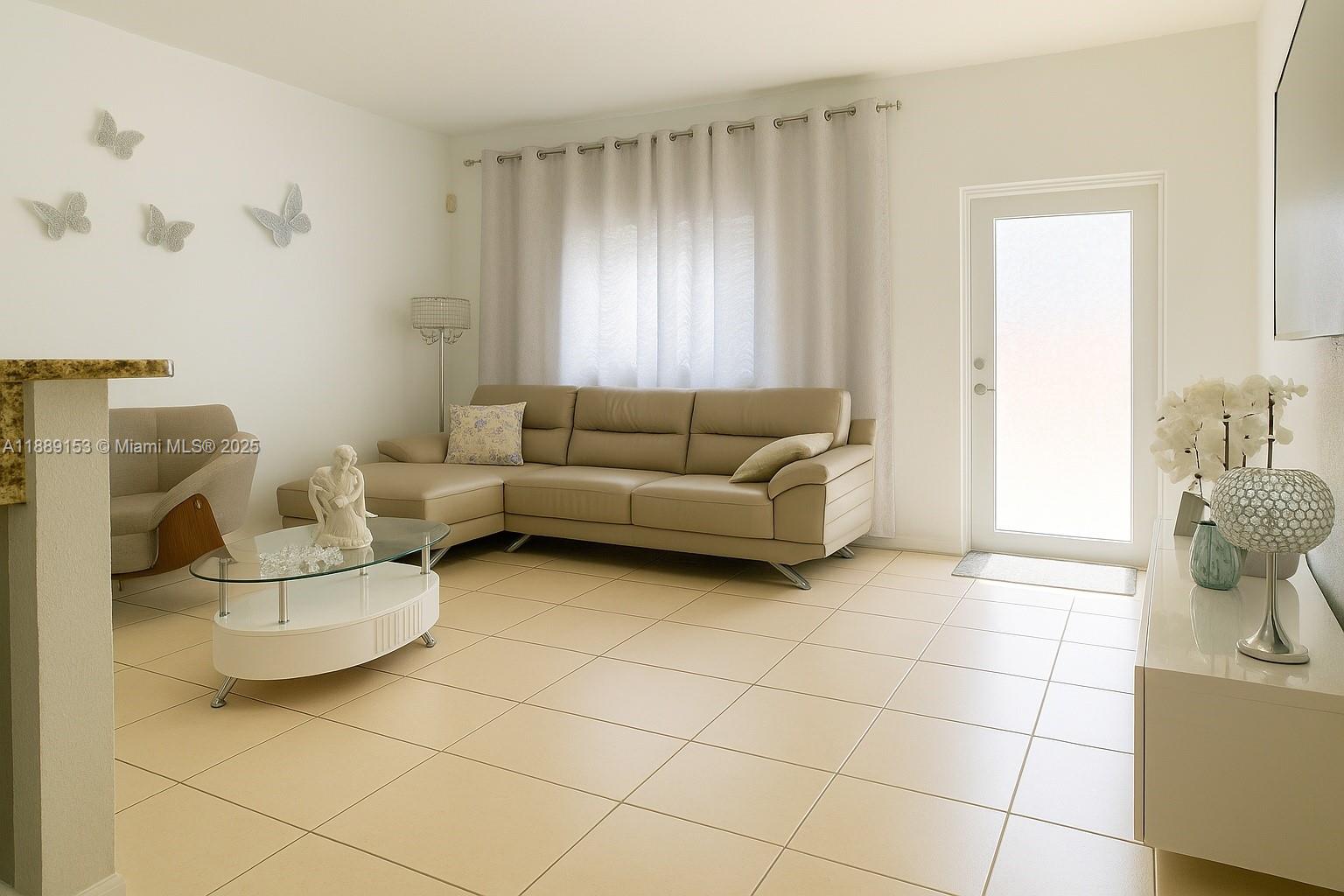 SILVER PALM EAST SEC FOUR - Residential