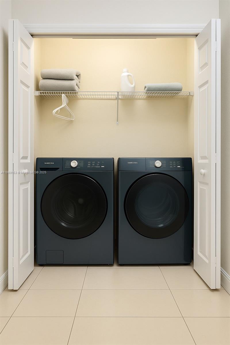 SILVER PALM EAST SEC FOUR - Residential